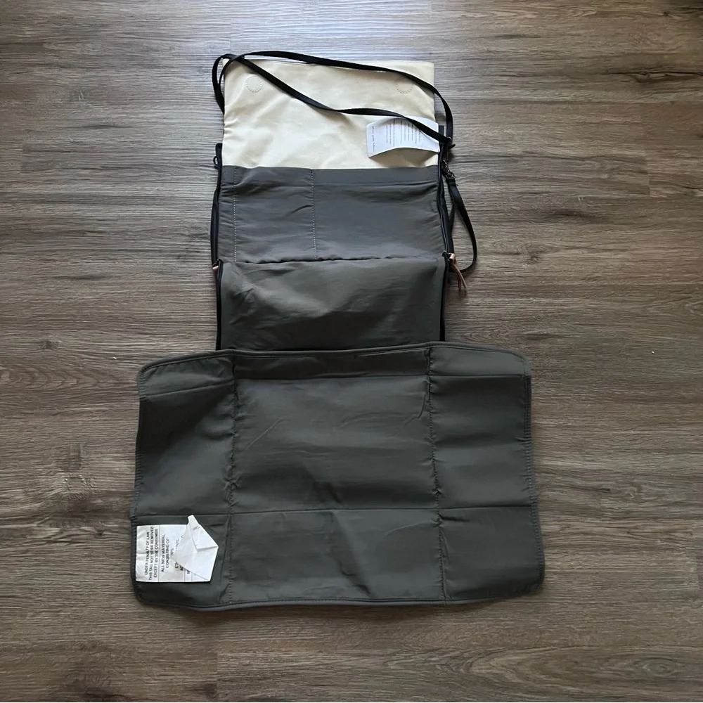PETUNIA PICKLE BOTTOM Pottery Barn Exclusive Diaper Clutch Bag NWT
